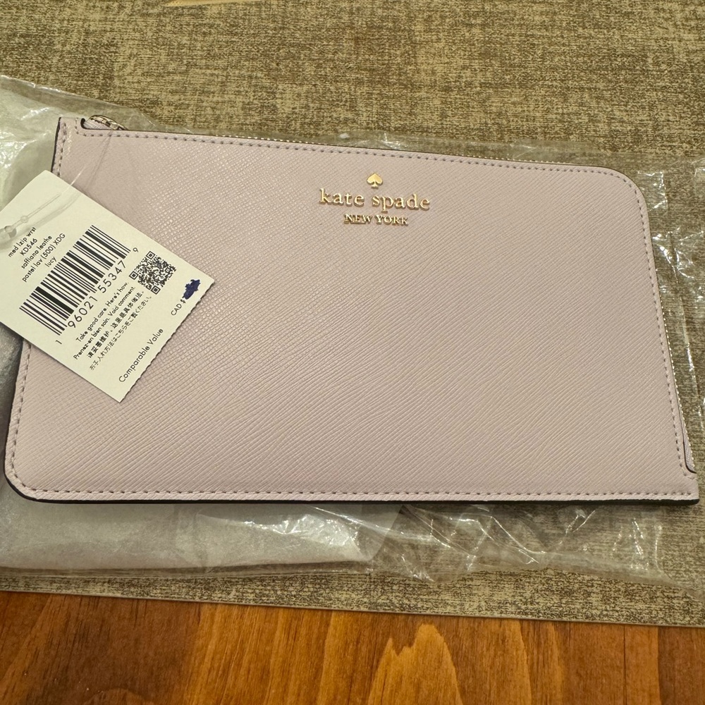 NWT- Kate Spade Lucy medium L zip wristlet lavender color